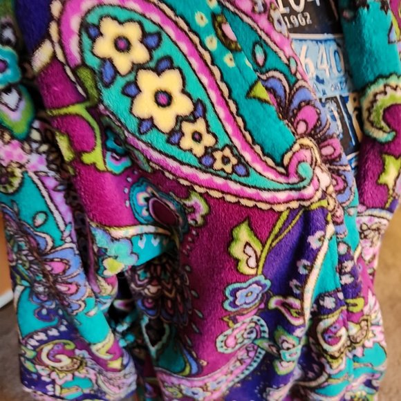 BEAUTIFUL VERA BRADLEY ROBE - NO BELT - BOLD PURPLE/BLUE COLORS.  SIZE S/M - Picture 4 of 7